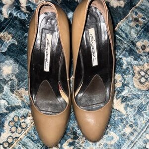 Brian Atwood Taupe Brown Mushroom Patent Leather Women's Heels Size 40 GUC
